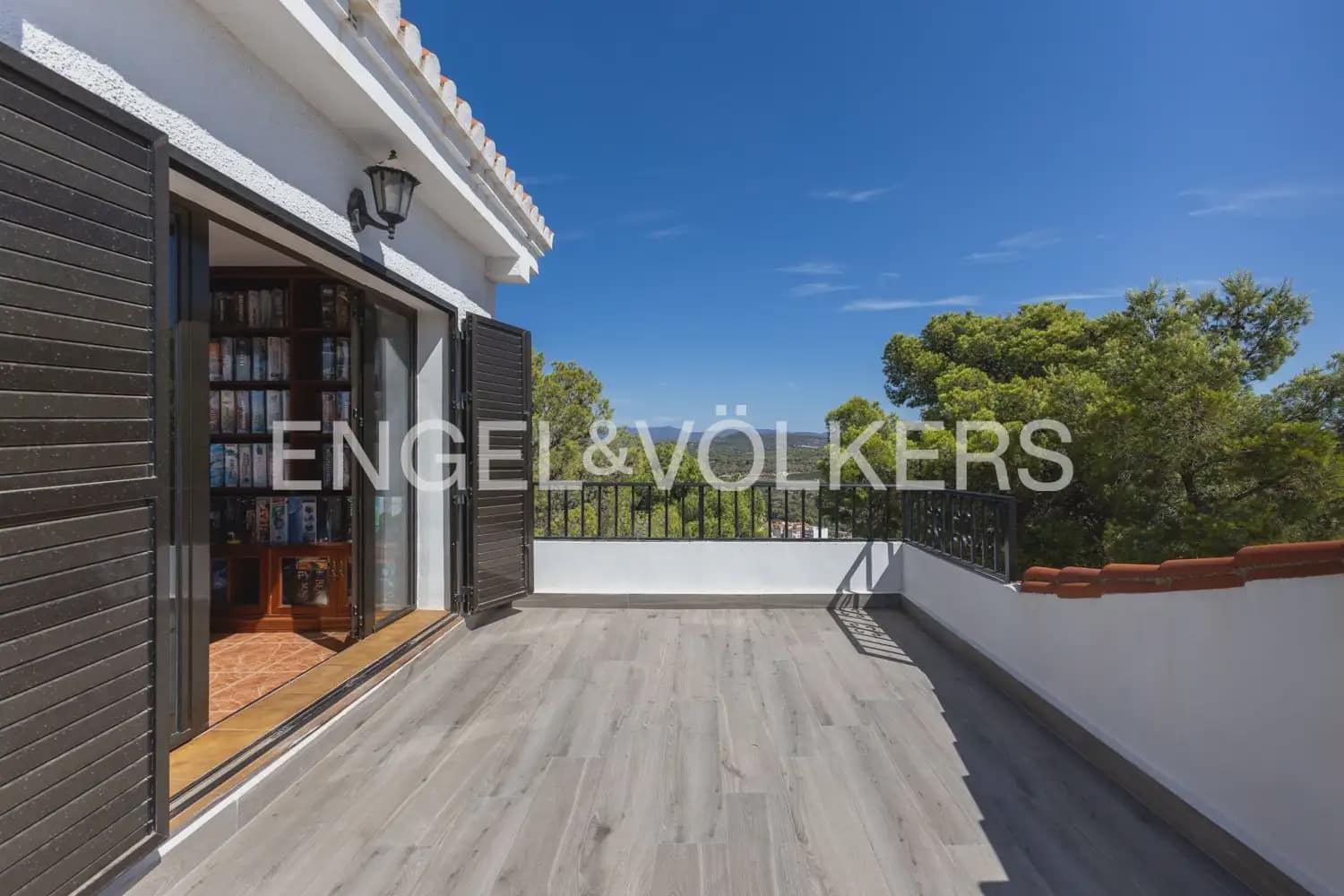 3 quarto Moradia para venda em Gilet com piscina garagem - 670 000 € (Ref: 10045314)