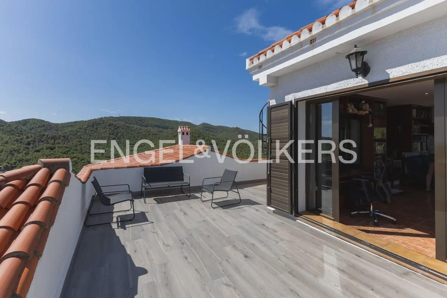 3 quarto Moradia para venda em Gilet com piscina garagem - 670 000 € (Ref: 10045314)