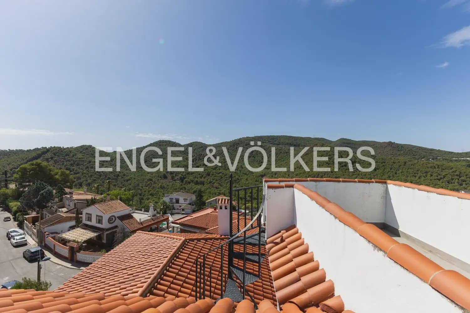 3 quarto Moradia para venda em Gilet com piscina garagem - 670 000 € (Ref: 10045314)