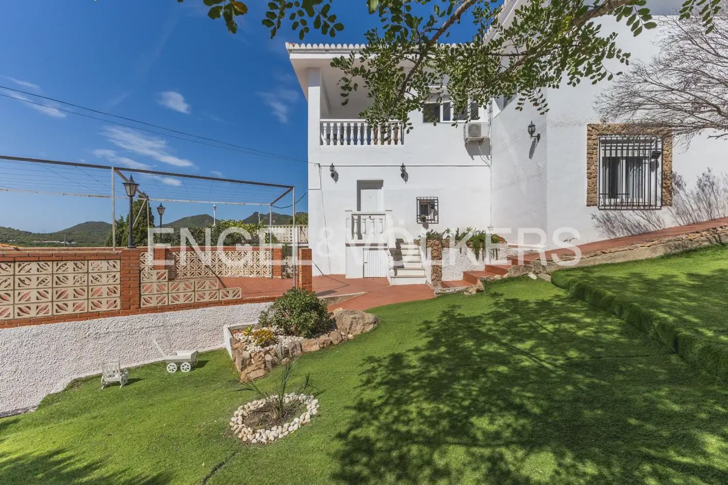 3 quarto Moradia para venda em Gilet com piscina garagem - 670 000 € (Ref: 10045314)