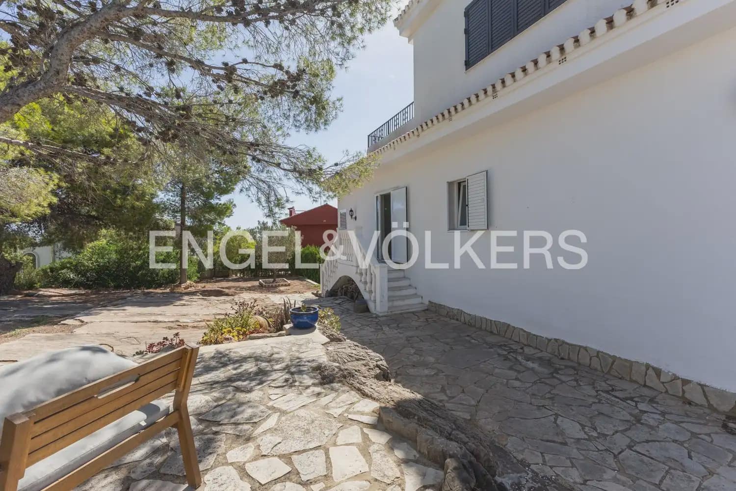 3 quarto Moradia para venda em Gilet com piscina garagem - 670 000 € (Ref: 10045314)