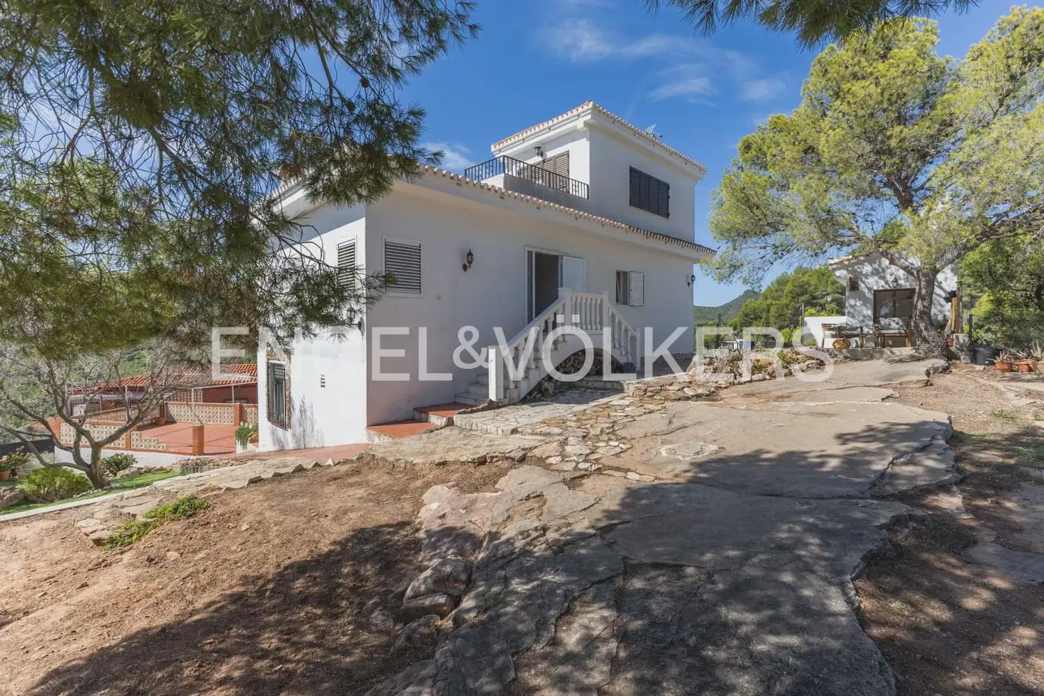 3 quarto Moradia para venda em Gilet com piscina garagem - 670 000 € (Ref: 10045314)