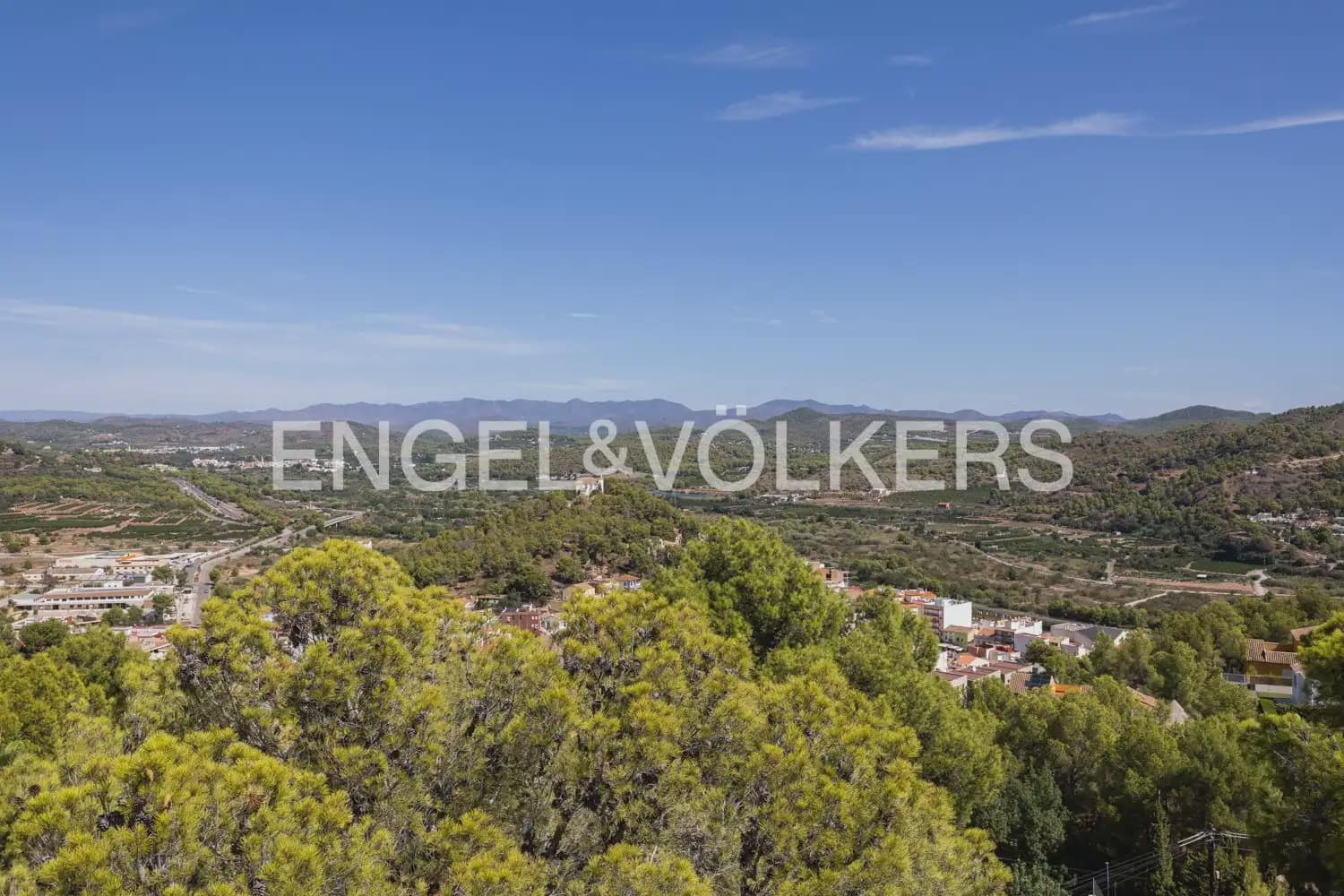 3 quarto Moradia para venda em Gilet com piscina garagem - 670 000 € (Ref: 10045314)
