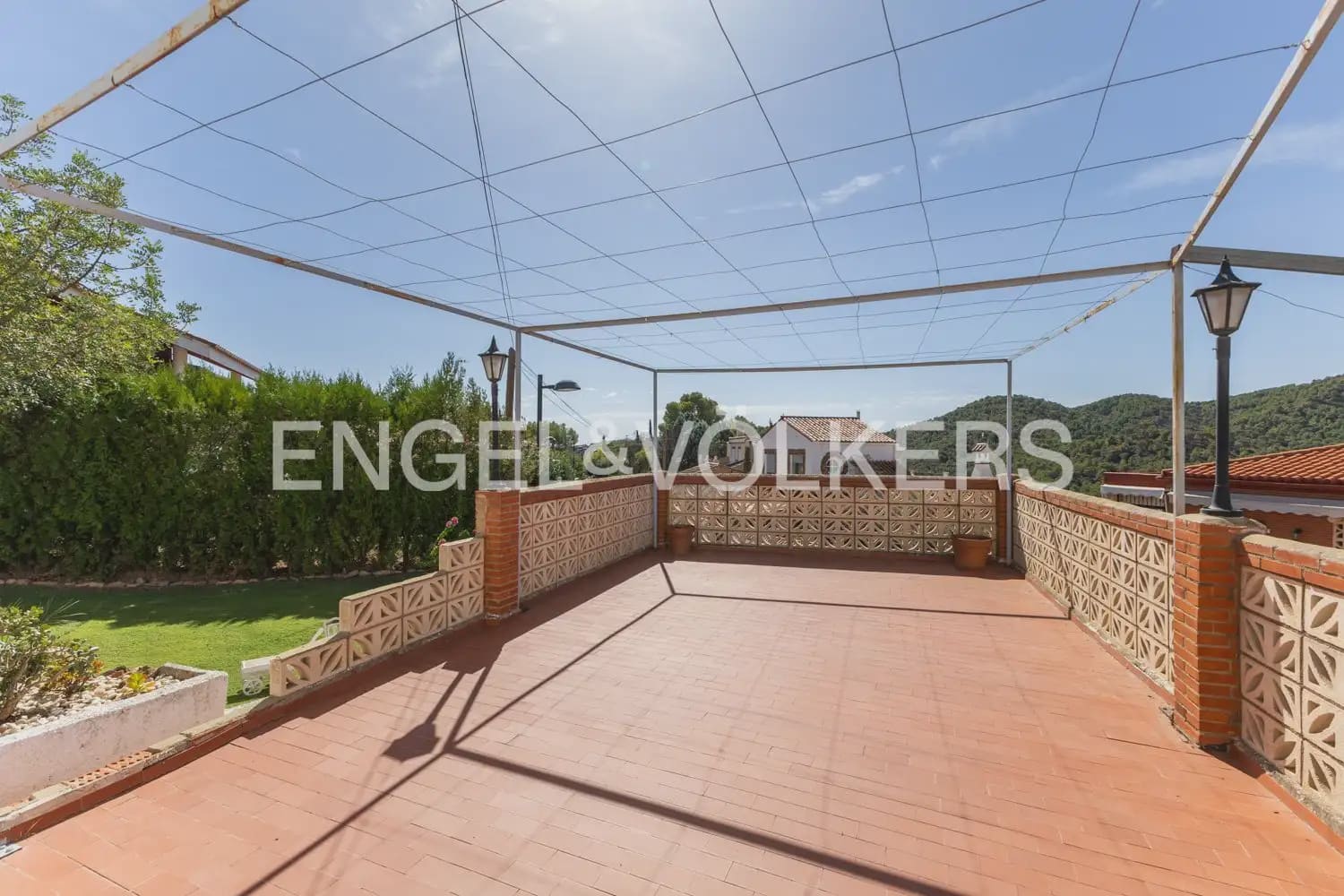 3 quarto Moradia para venda em Gilet com piscina garagem - 670 000 € (Ref: 10045314)