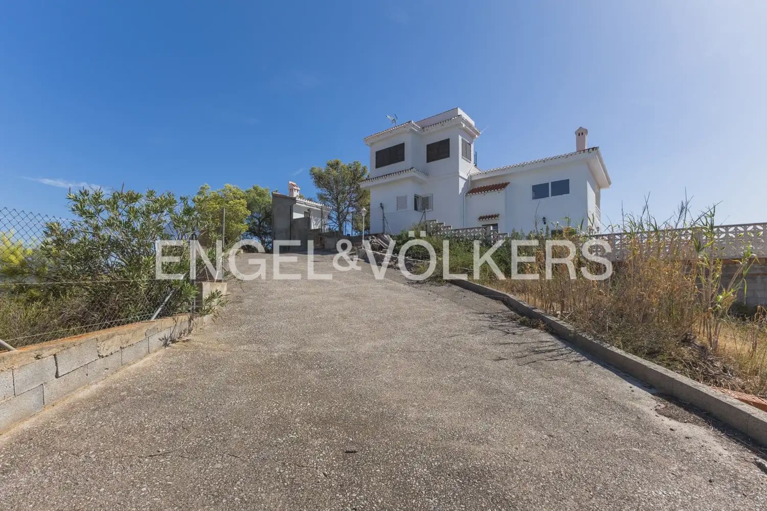 3 quarto Moradia para venda em Gilet com piscina garagem - 670 000 € (Ref: 10045314)