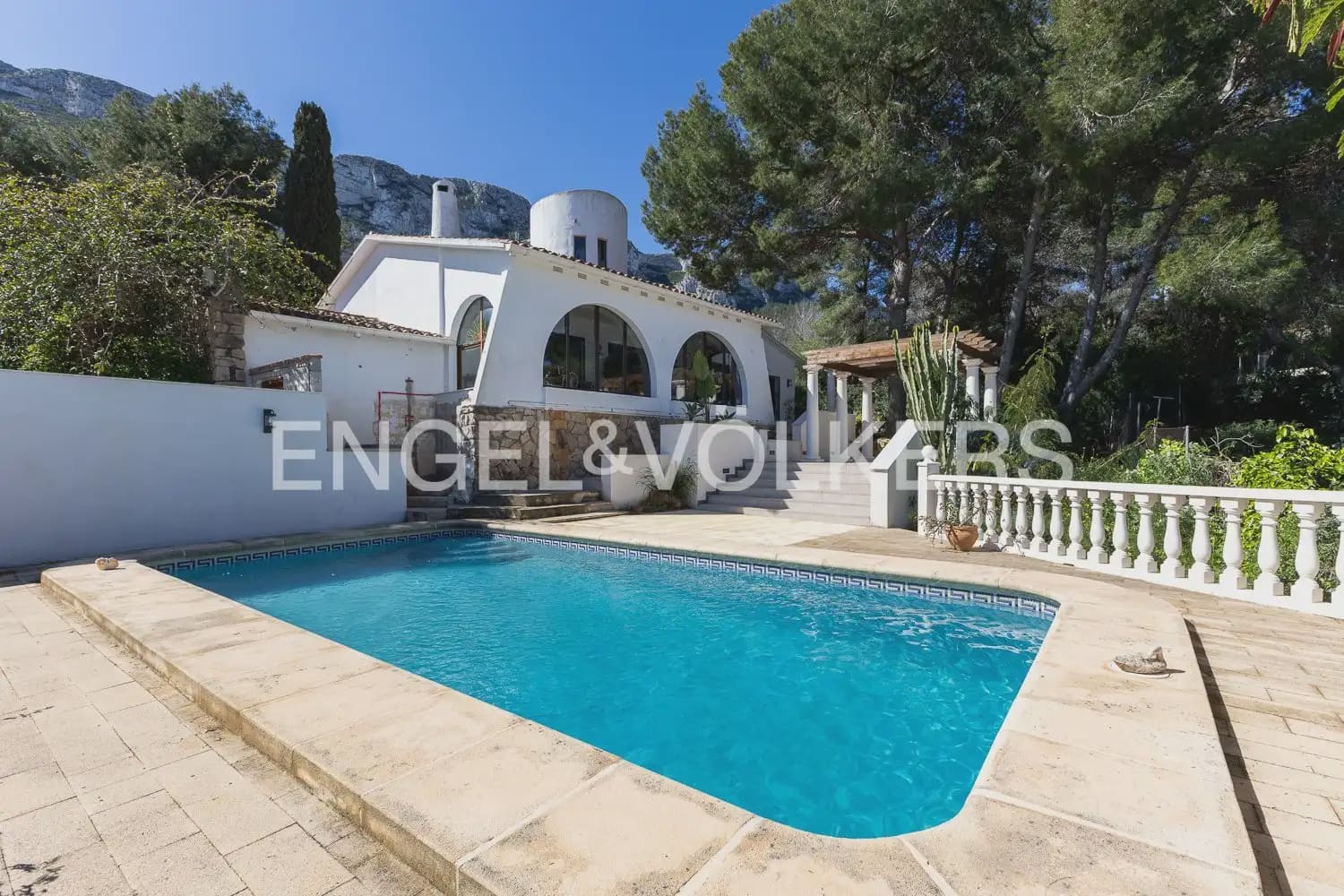 4 soverom Villa til salgs i Denia med svømmebasseng garasje - € 429 000 (Ref: 10045680)
