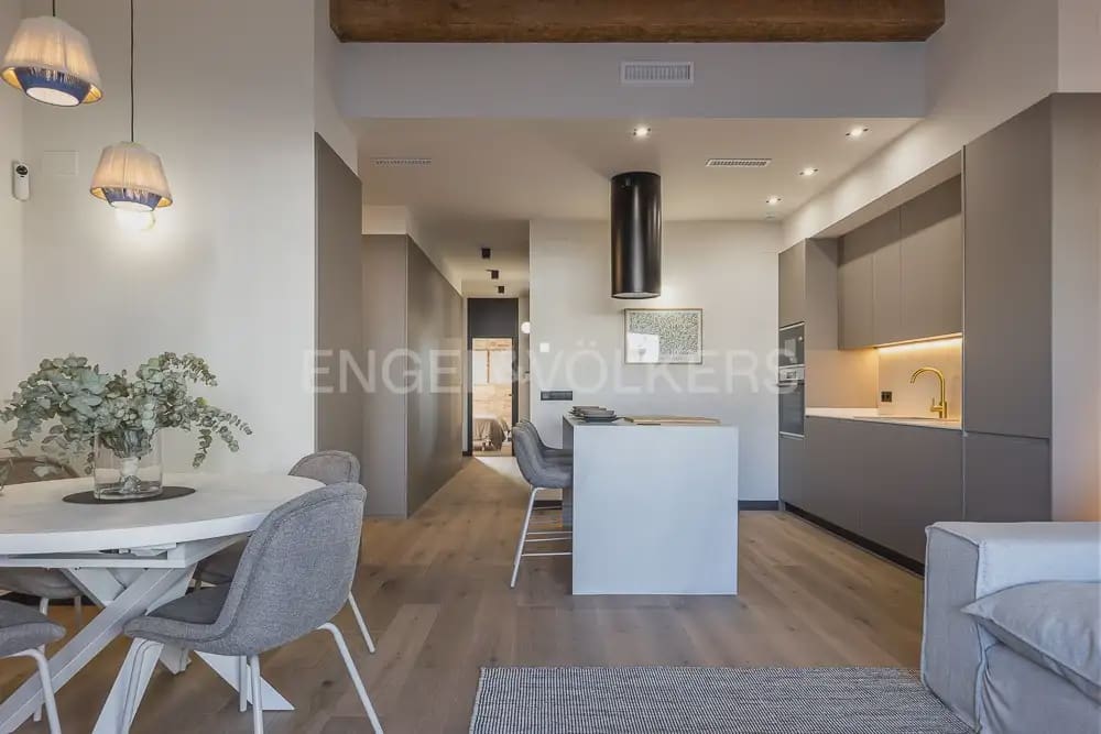 2 camera da letto Appartamento da affittare in Valencia citta - 2.500 € (Rif: 10048132)