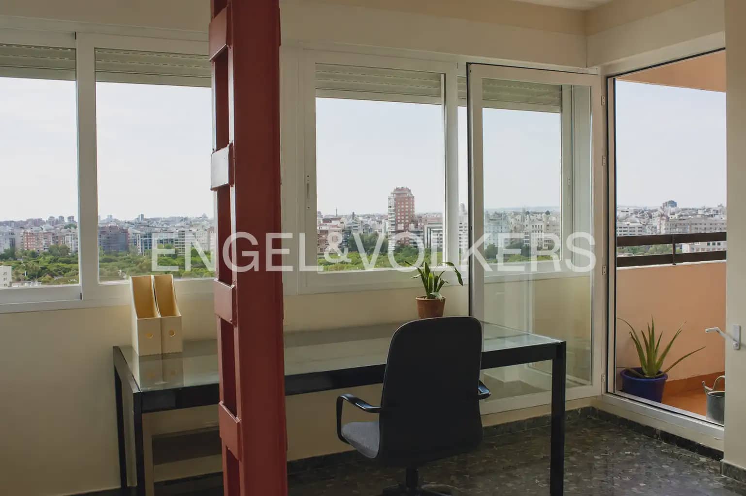 3 sovrum Lägenhet att hyra i Valencia stad med garage - 2 000 € (Ref: 10048426)