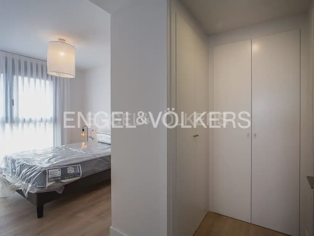 3 sypialnia Mieszkanie do wynajęcia w Miasto Walencja z basenem garażem - 2 400 € (Ref: 10048488)