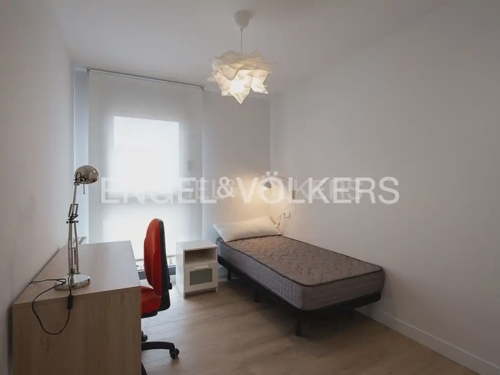 3 sypialnia Mieszkanie do wynajęcia w Miasto Walencja z basenem garażem - 2 400 € (Ref: 10048488)