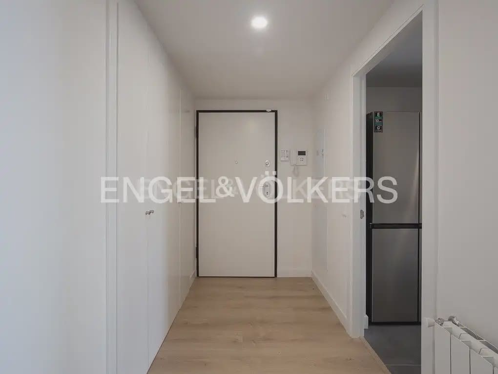 3 sypialnia Mieszkanie do wynajęcia w Miasto Walencja z basenem garażem - 2 400 € (Ref: 10048488)