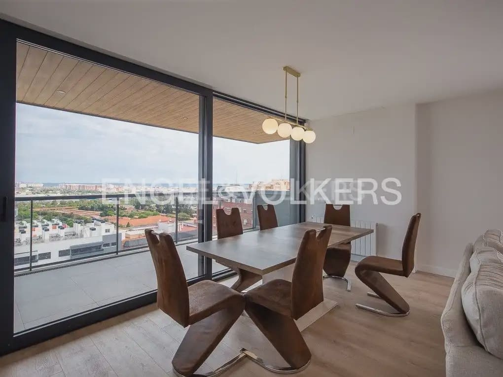 3 sypialnia Mieszkanie do wynajęcia w Miasto Walencja z basenem garażem - 2 400 € (Ref: 10048488)