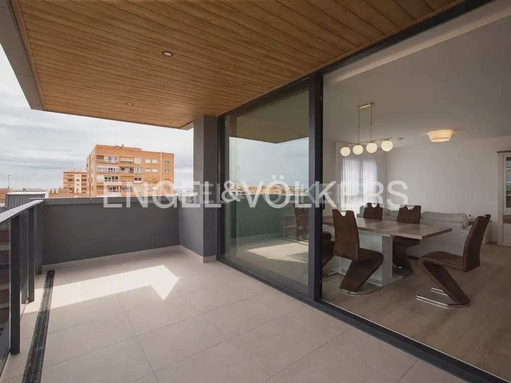 3 sypialnia Mieszkanie do wynajęcia w Miasto Walencja z basenem garażem - 2 400 € (Ref: 10048488)