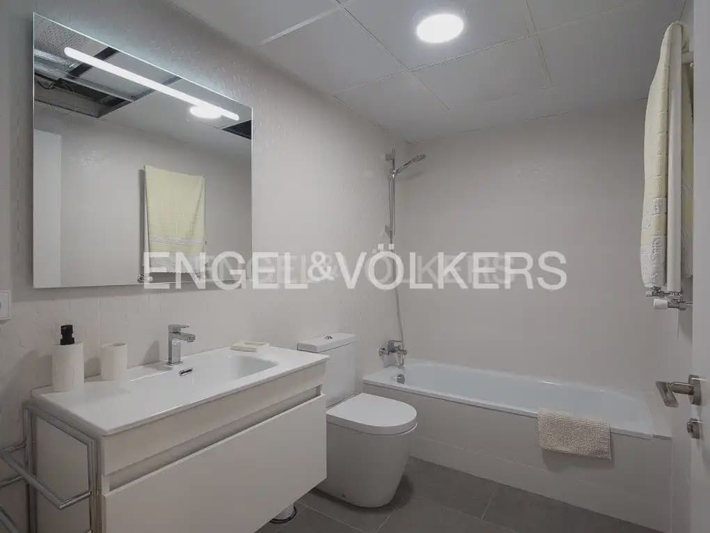 3 sypialnia Mieszkanie do wynajęcia w Miasto Walencja z basenem garażem - 2 400 € (Ref: 10048488)