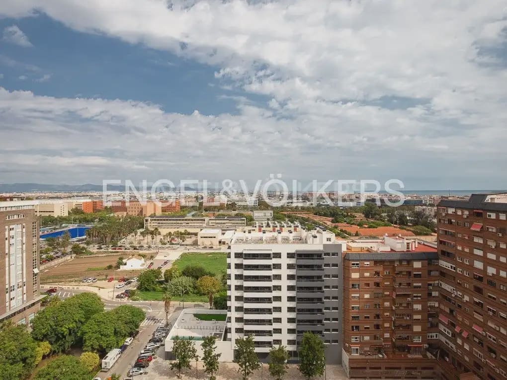 3 sypialnia Mieszkanie do wynajęcia w Miasto Walencja z basenem garażem - 2 400 € (Ref: 10048488)