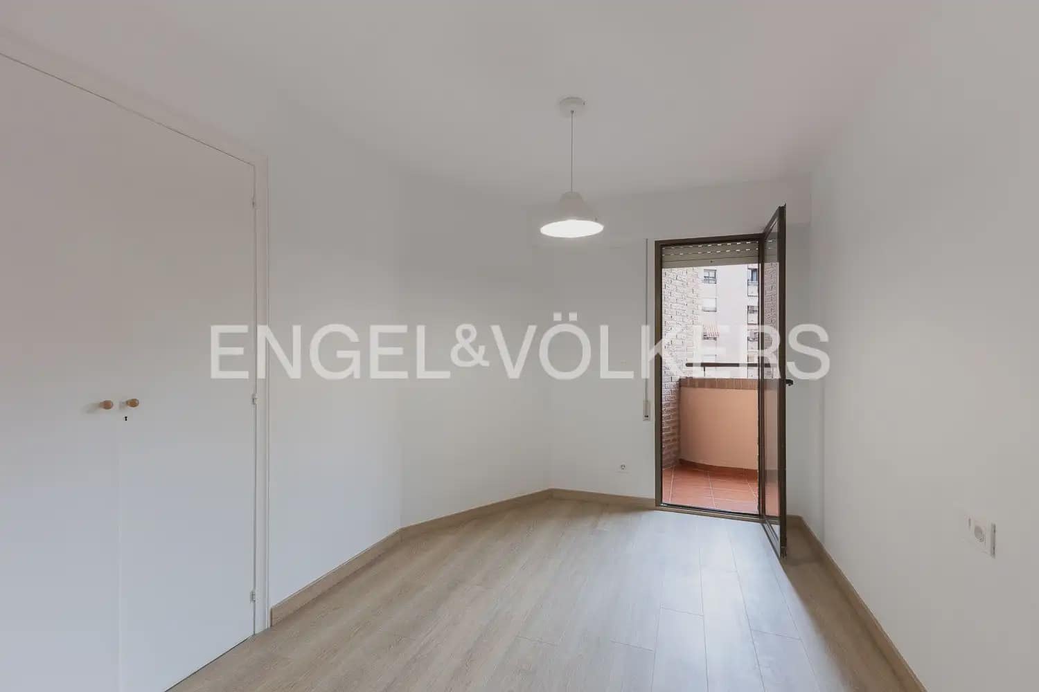 Appartement de 3 chambres à louer à Valence ville avec garage - 1 900 € (Ref: 10054474)