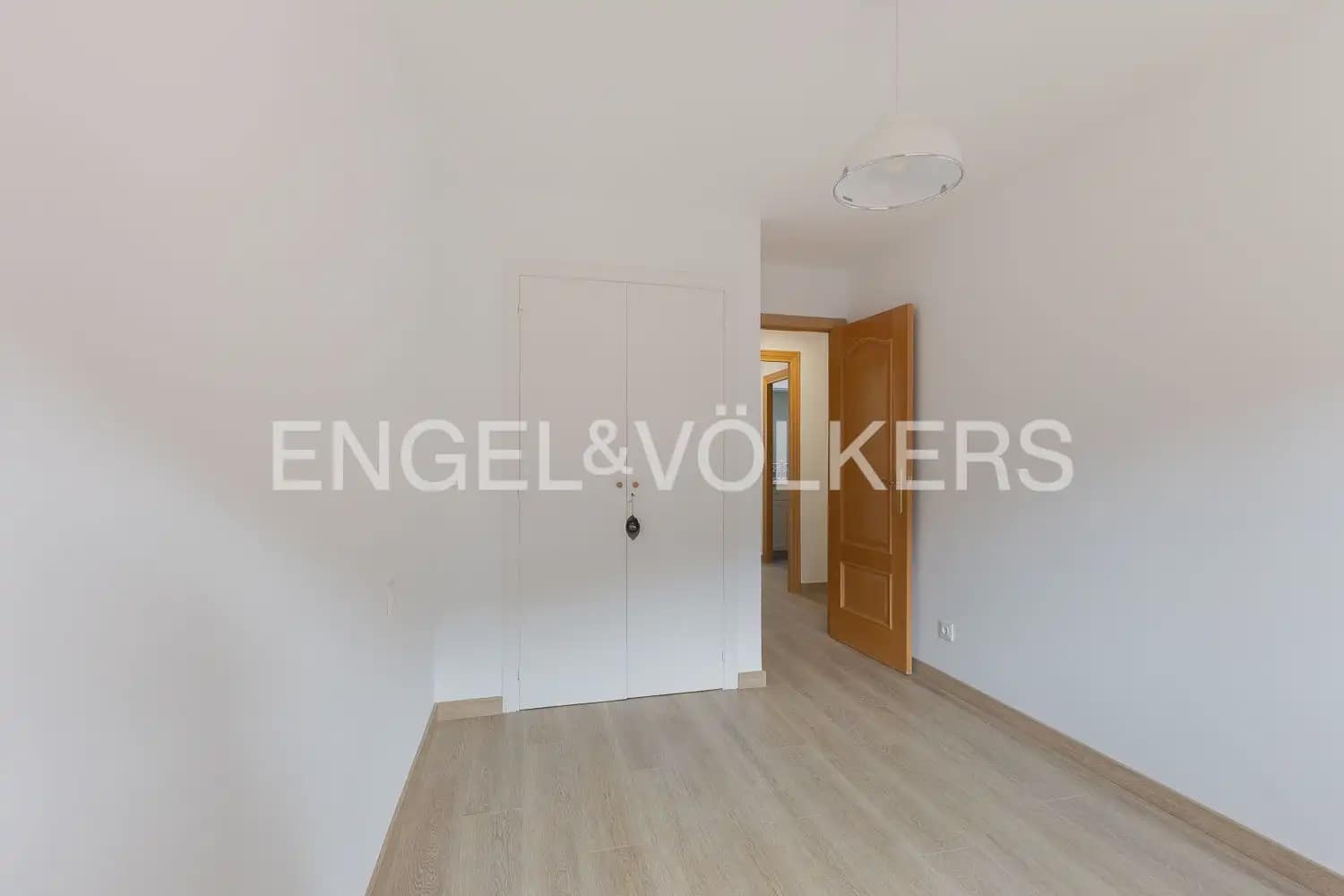 Appartement de 3 chambres à louer à Valence ville avec garage - 1 900 € (Ref: 10054474)