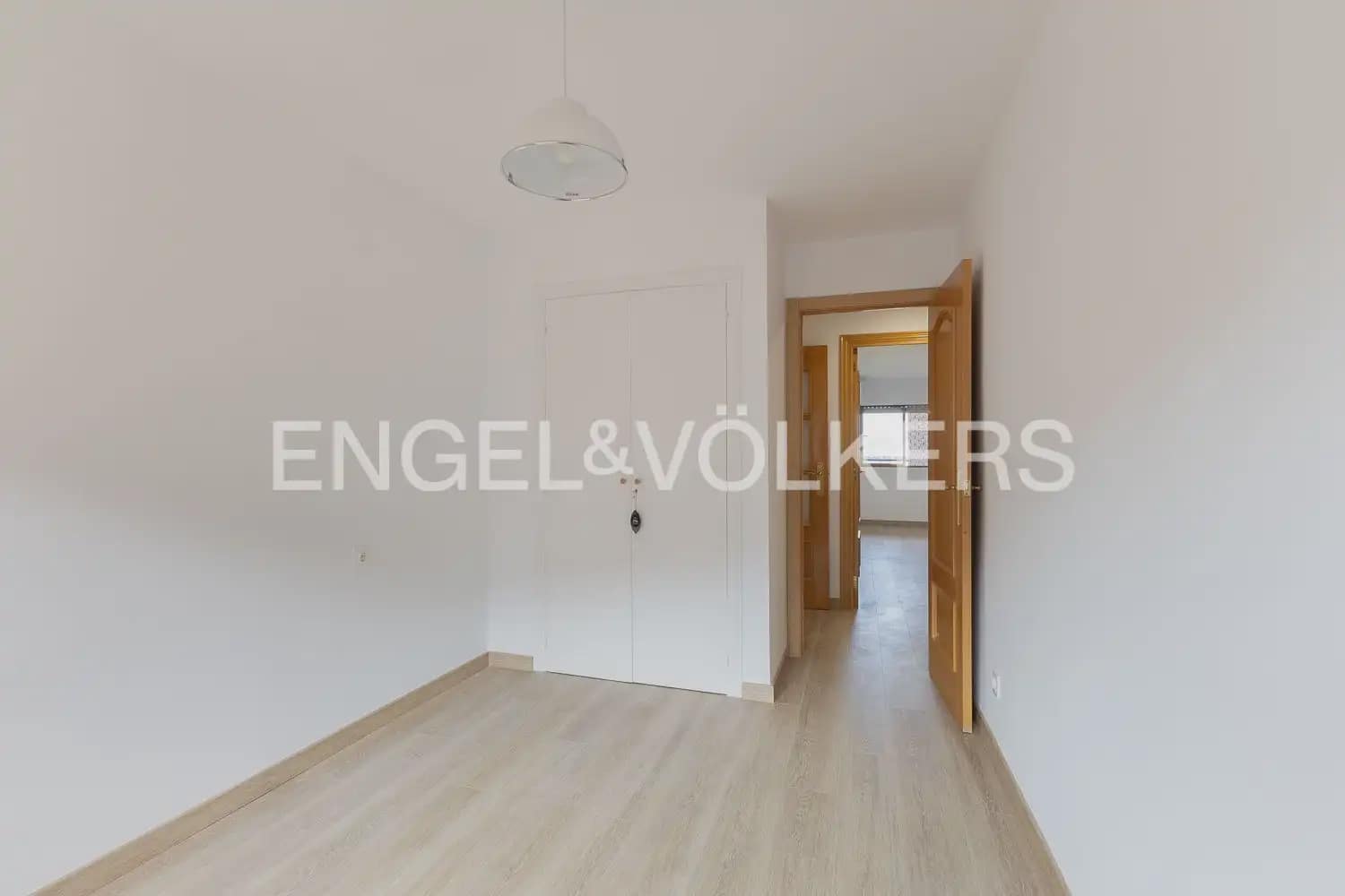 Appartement de 3 chambres à louer à Valence ville avec garage - 1 900 € (Ref: 10054474)