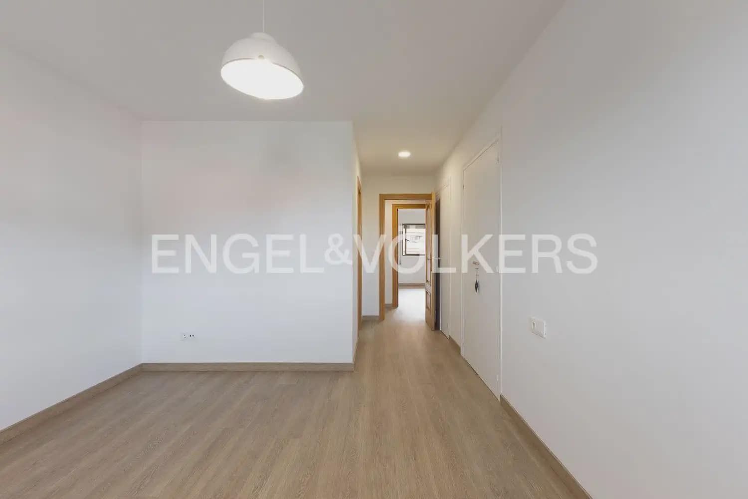 Appartement de 3 chambres à louer à Valence ville avec garage - 1 900 € (Ref: 10054474)