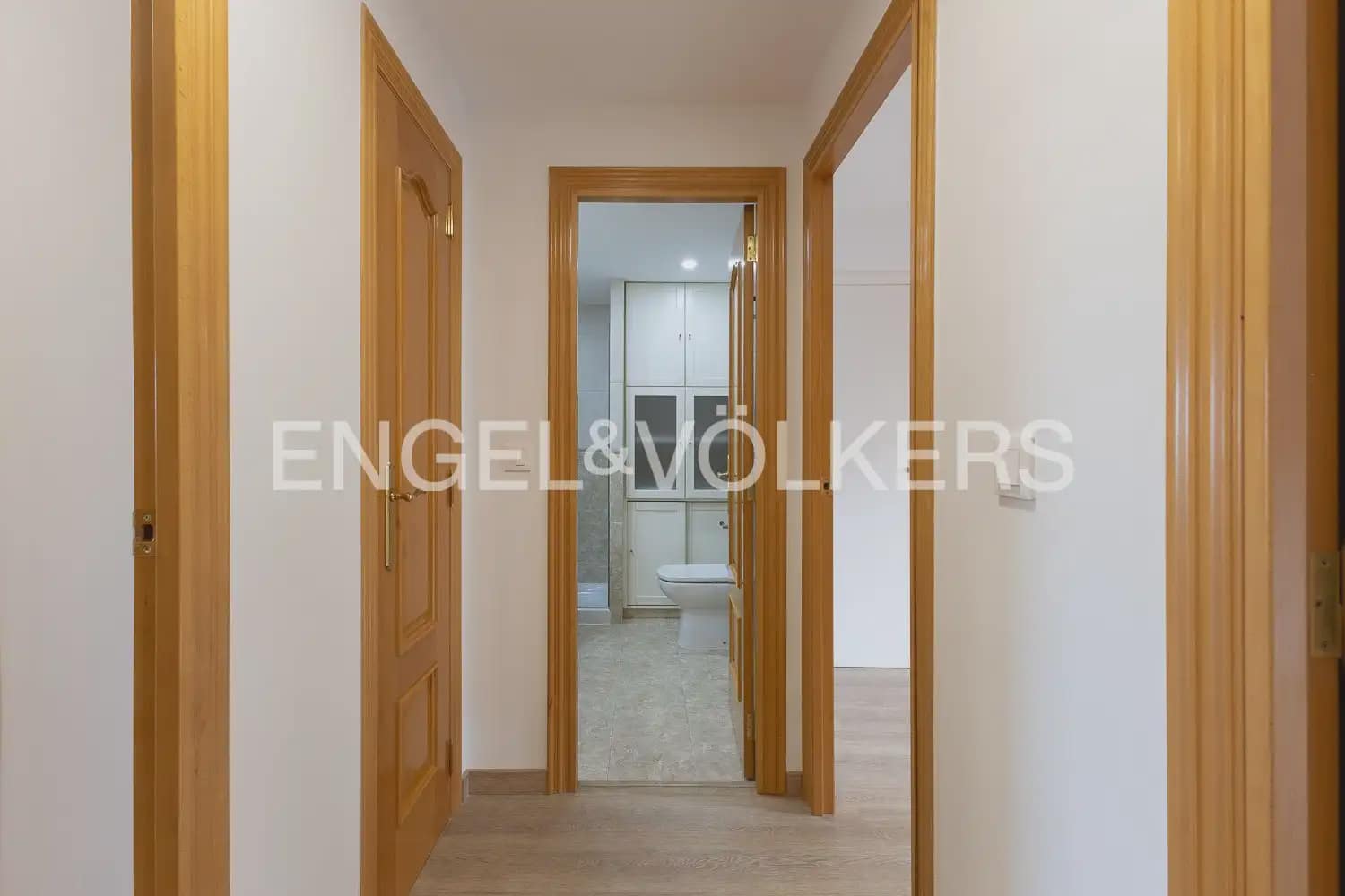 Appartement de 3 chambres à louer à Valence ville avec garage - 1 900 € (Ref: 10054474)