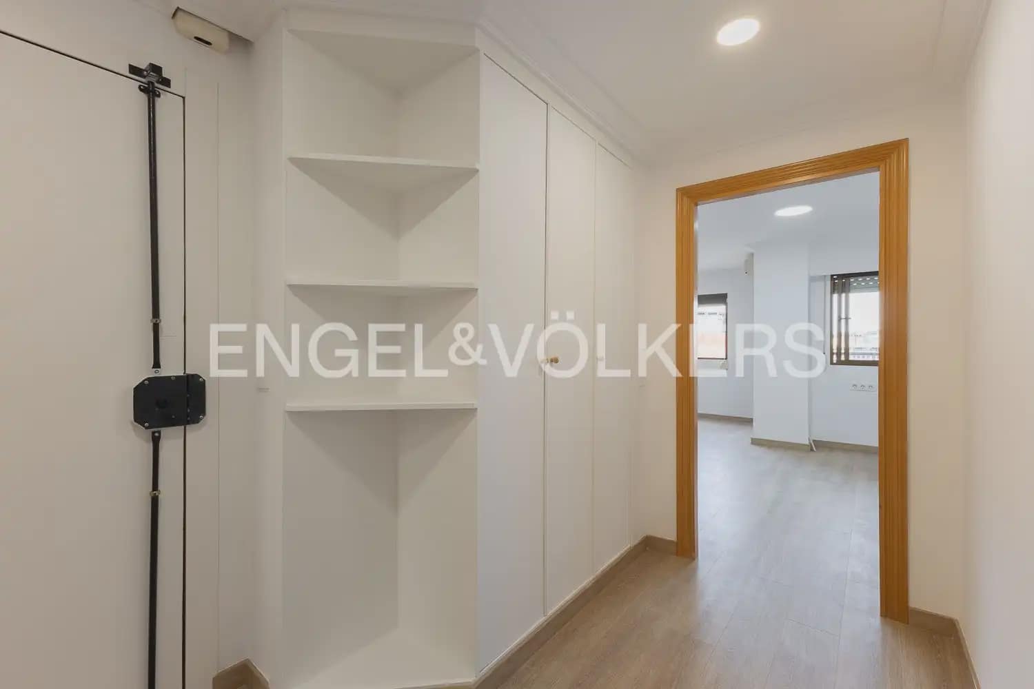 Appartement de 3 chambres à louer à Valence ville avec garage - 1 900 € (Ref: 10054474)