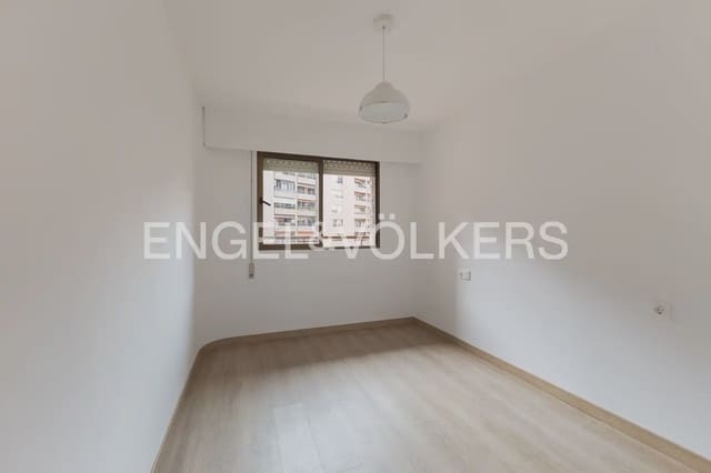 Appartement de 3 chambres à louer à Mestalla, Valence ville avec garage - 1 900 € (Ref: 10054474)