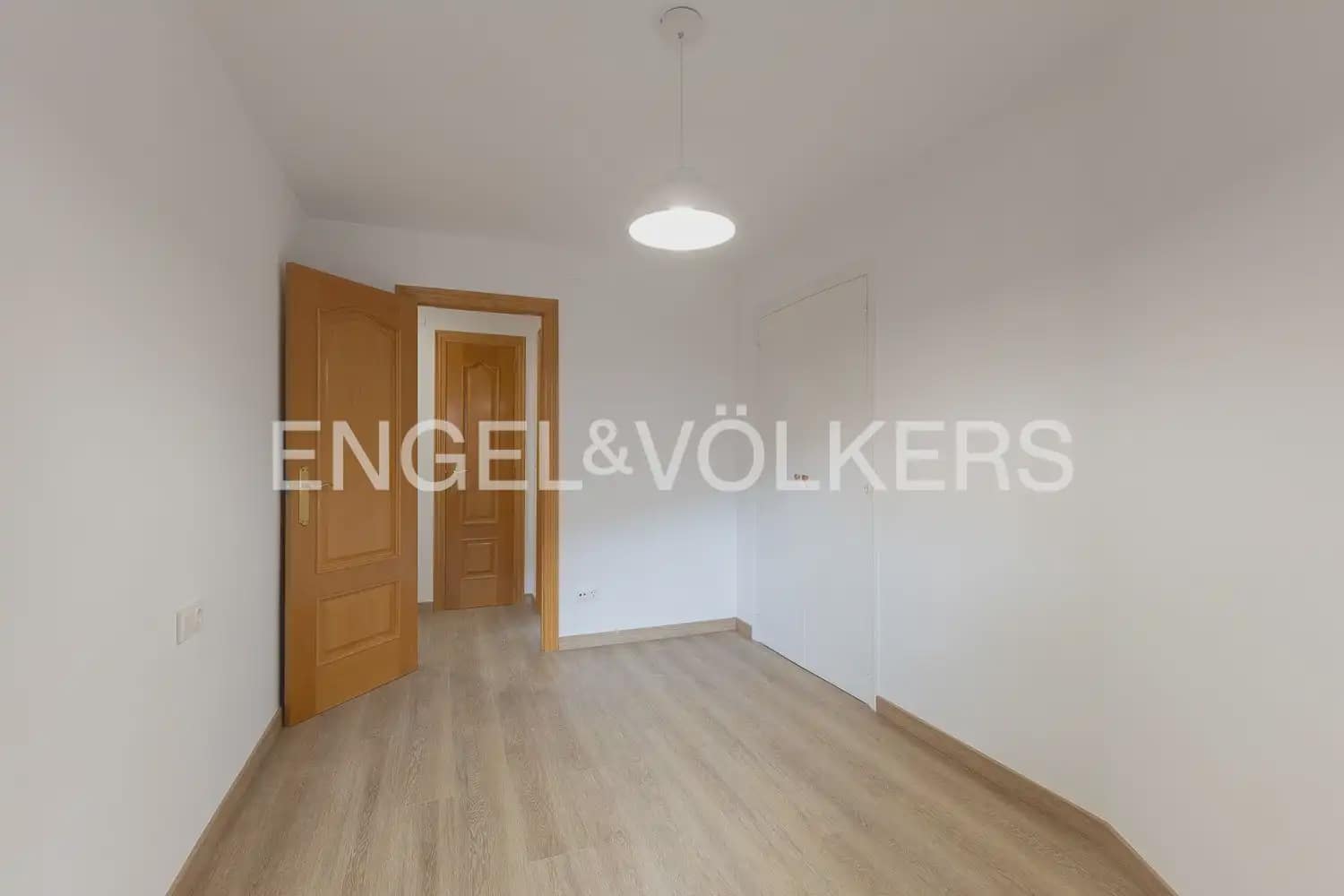 Appartement de 3 chambres à louer à Valence ville avec garage - 1 900 € (Ref: 10054474)