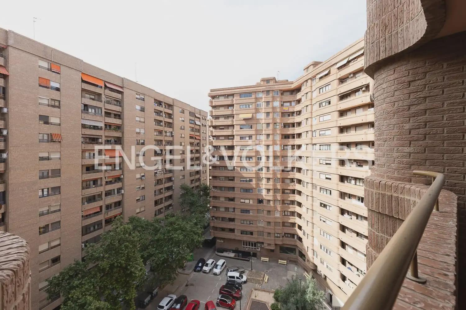 Appartement de 3 chambres à louer à Valence ville avec garage - 1 900 € (Ref: 10054474)