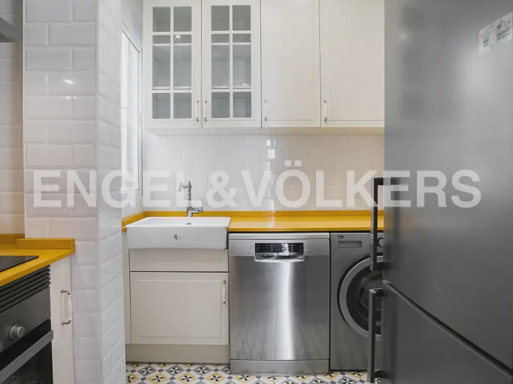 4 makuuhuone Asunto vuokrattavana paikassa Valencia kaupunki - 2 000 € (Ref: 10055610)