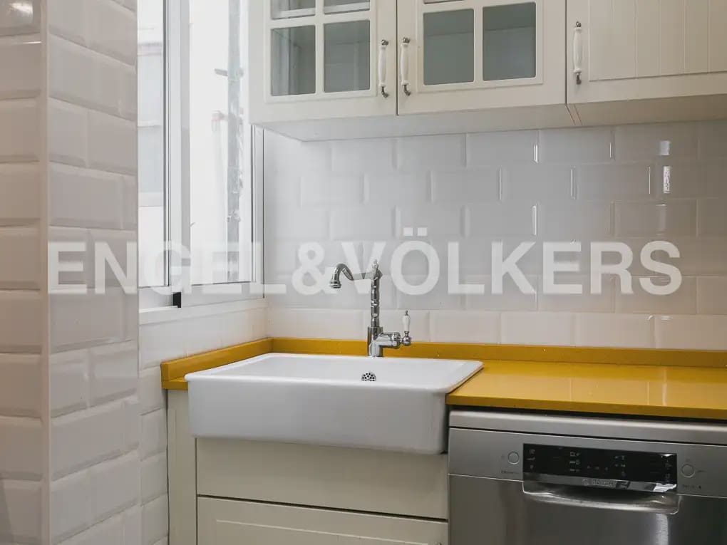 4 makuuhuone Asunto vuokrattavana paikassa Valencia kaupunki - 2 000 € (Ref: 10055610)