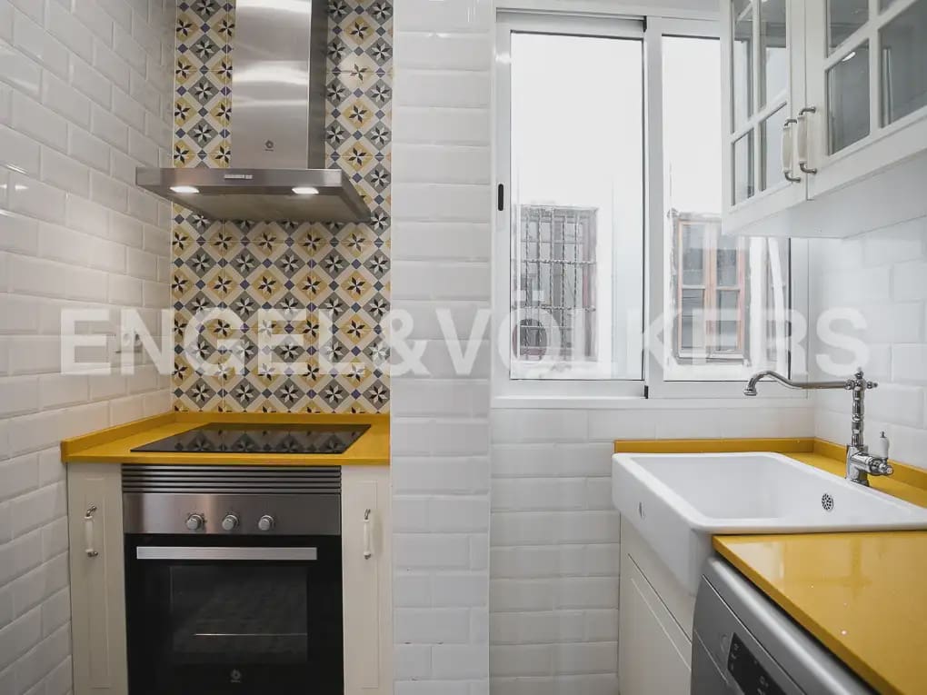 4 makuuhuone Asunto vuokrattavana paikassa Valencia kaupunki - 2 000 € (Ref: 10055610)