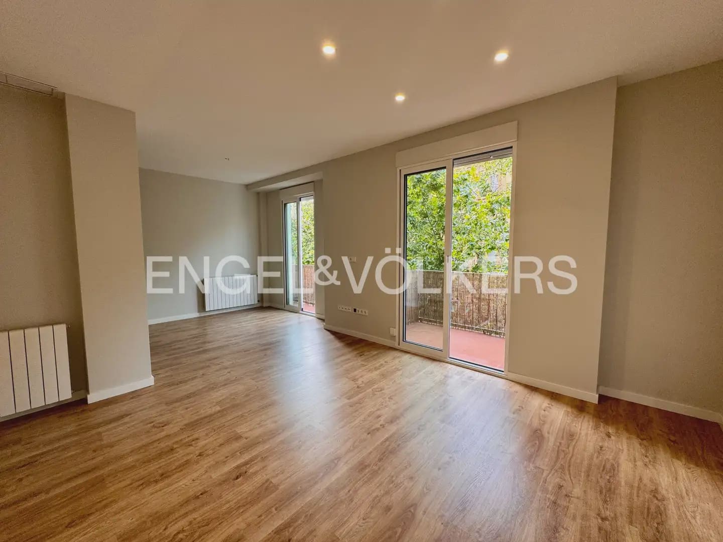 3 slaapkamer Flat te huur in Valencia stad - € 2.500 (Ref: 10055611)