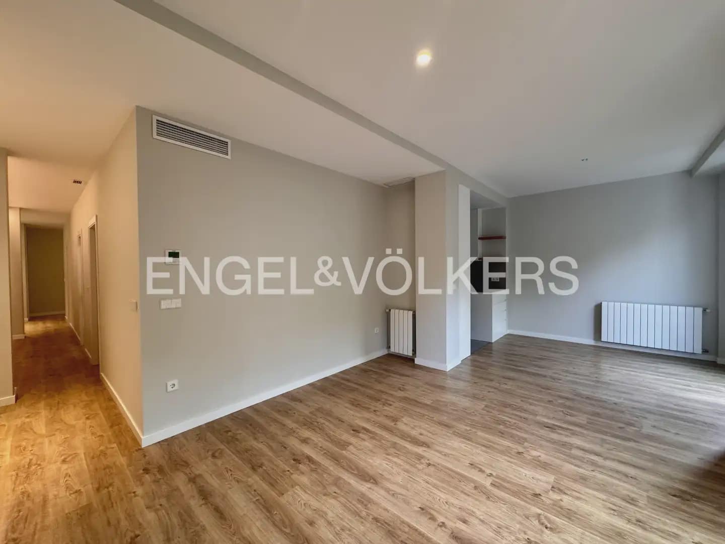 3 slaapkamer Flat te huur in Valencia stad - € 2.500 (Ref: 10055611)