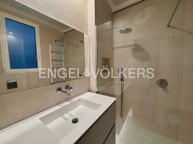3 slaapkamer Flat te huur in Exposicio, Valencia stad - € 2.500 (Ref: 10055611)