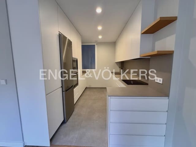 3 slaapkamer Flat te huur in Exposicio, Valencia stad - € 2.500 (Ref: 10055611)