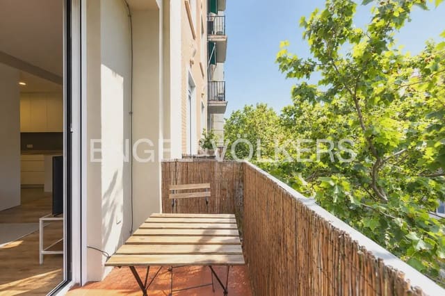 Appartement de 3 chambres à louer à Exposicio, Valence ville - 2 500 € (Ref: 10055611)
