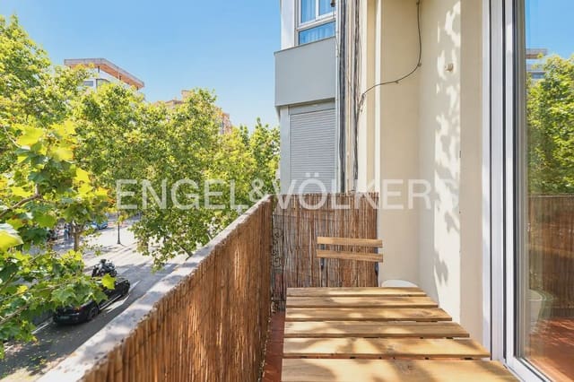 Appartement de 3 chambres à louer à Exposicio, Valence ville - 2 500 € (Ref: 10055611)
