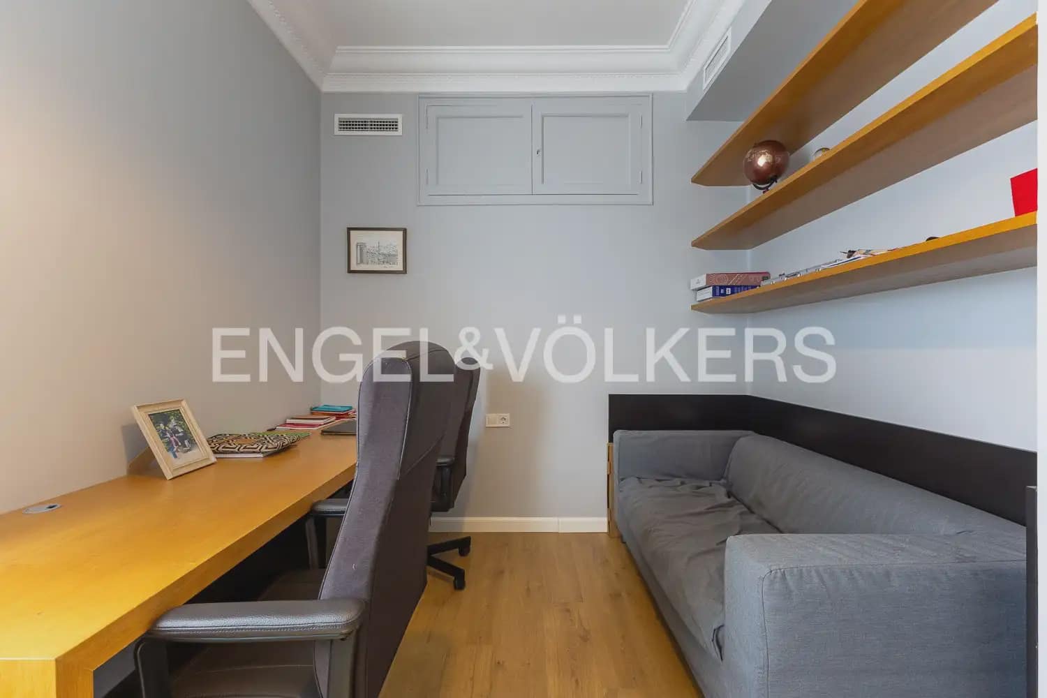 4 slaapkamer Flat te huur in Valencia stad - € 4.200 (Ref: 10055612)