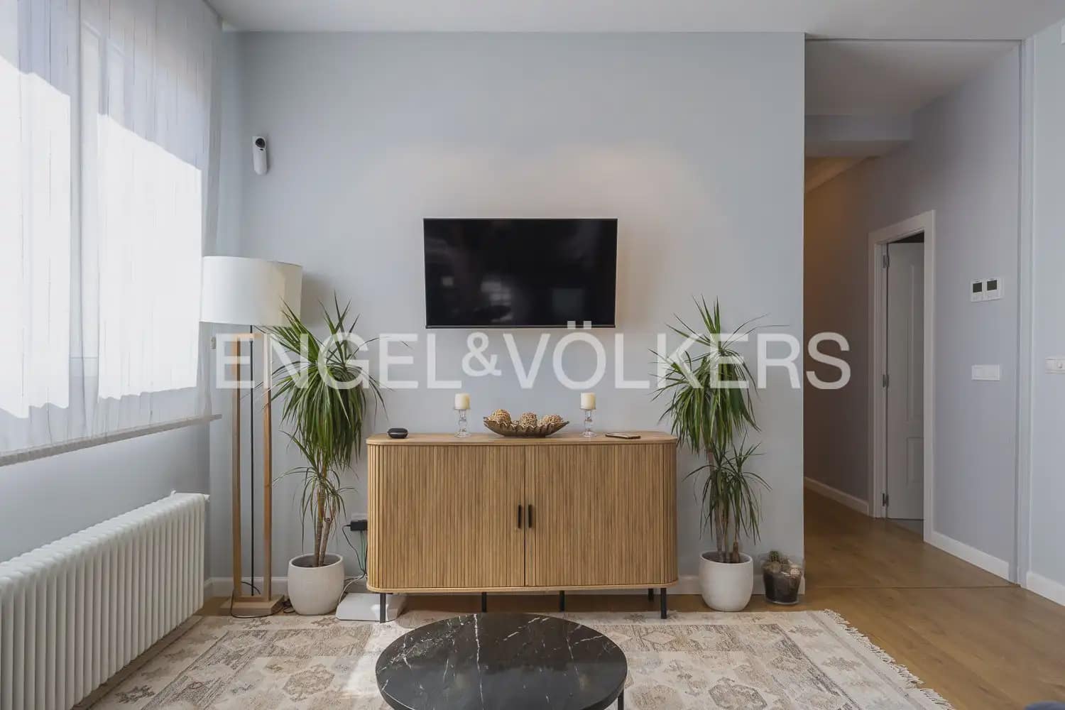 4 slaapkamer Flat te huur in Valencia stad - € 4.200 (Ref: 10055612)