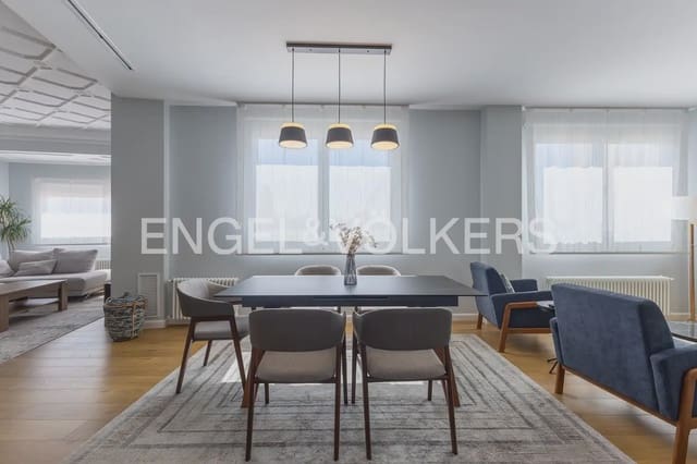 4 slaapkamer Flat te huur in El Mercat, Valencia stad - € 4.200 (Ref: 10055612)