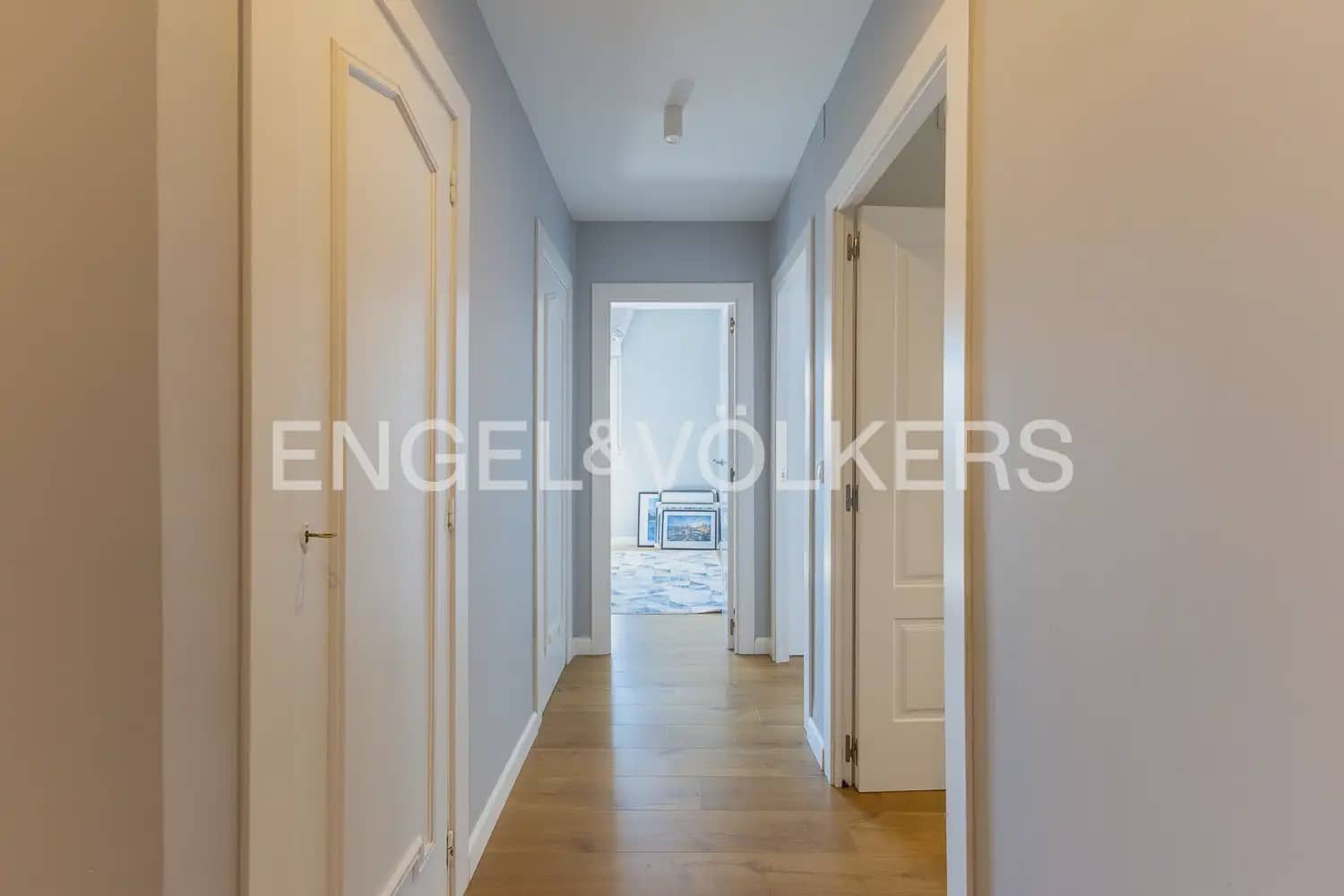 4 slaapkamer Flat te huur in Valencia stad - € 4.200 (Ref: 10055612)