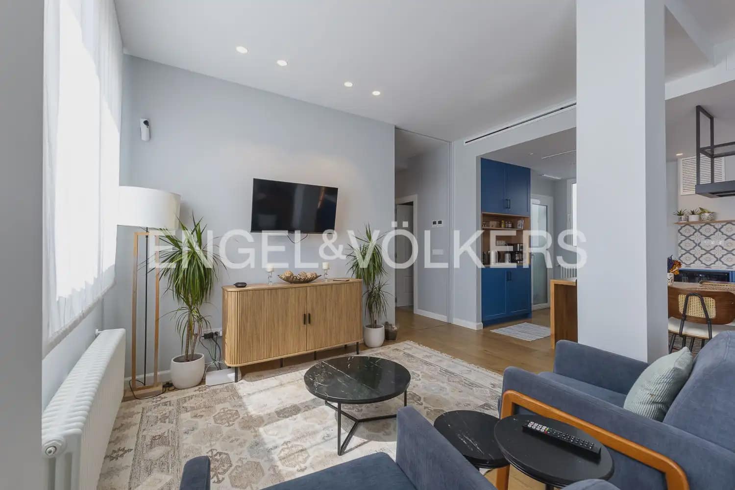 4 slaapkamer Flat te huur in Valencia stad - € 4.200 (Ref: 10055612)