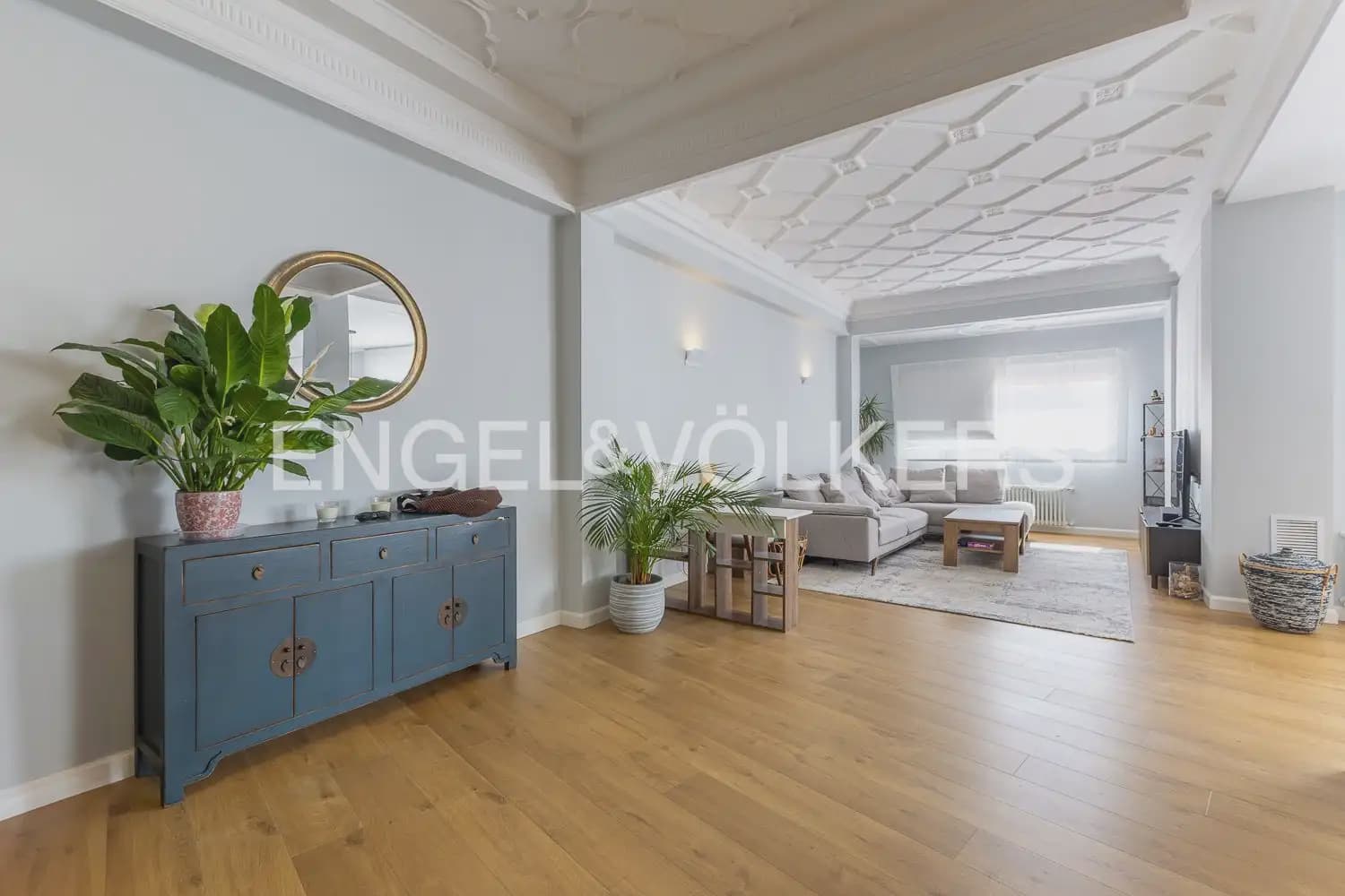 4 slaapkamer Flat te huur in Valencia stad - € 4.200 (Ref: 10055612)