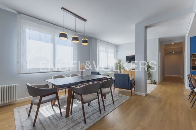 4 slaapkamer Flat te huur in El Mercat, Valencia stad - € 4.200 (Ref: 10055612)