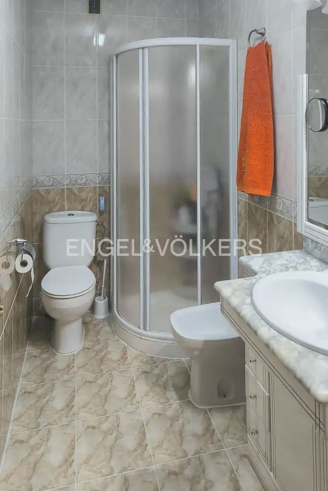 3 makuuhuone Asunto vuokrattavana paikassa Valencia kaupunki - 1 500 € (Ref: 10057835)