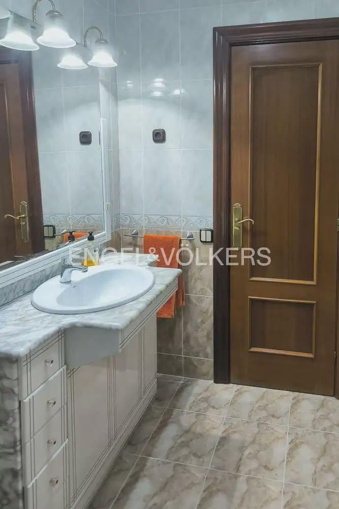 3 makuuhuone Asunto vuokrattavana paikassa Valencia kaupunki - 1 500 € (Ref: 10057835)