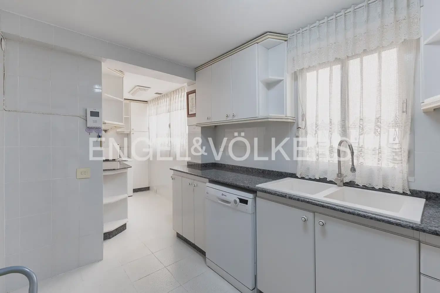 3 soveværelse Lejlighed til leje i Valencia by - € 1.500 (Ref: 10057835)