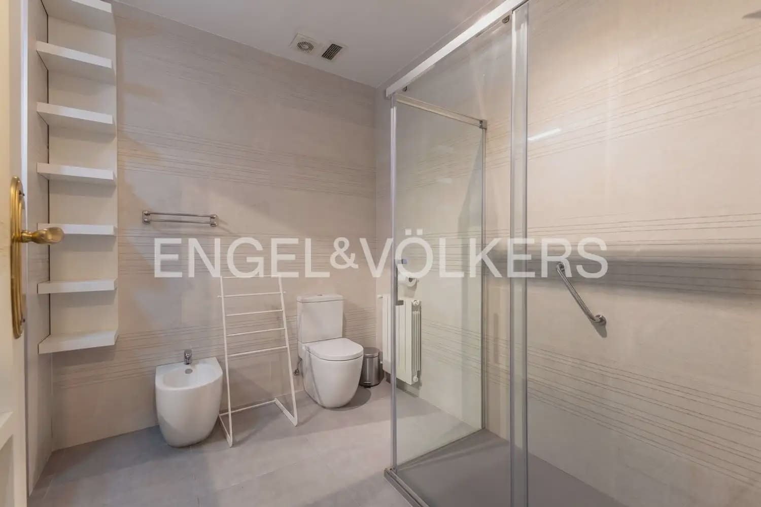 3 slaapkamer Flat te koop in Valencia stad - € 1.850.000 (Ref: 10057836)