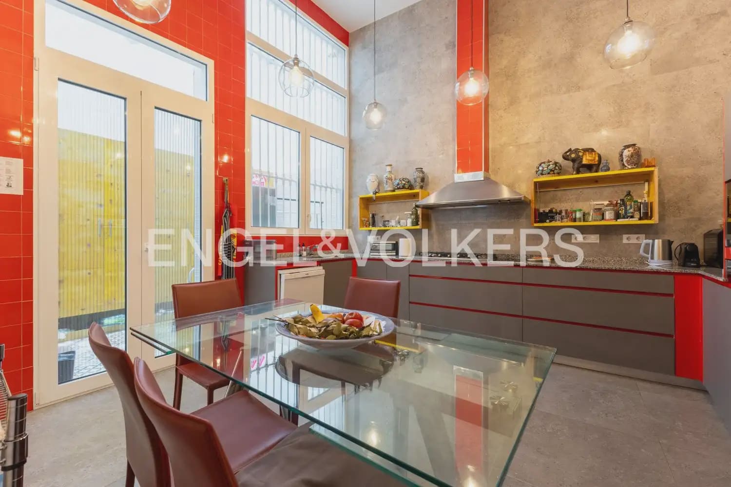3 slaapkamer Flat te koop in Valencia stad - € 1.850.000 (Ref: 10057836)