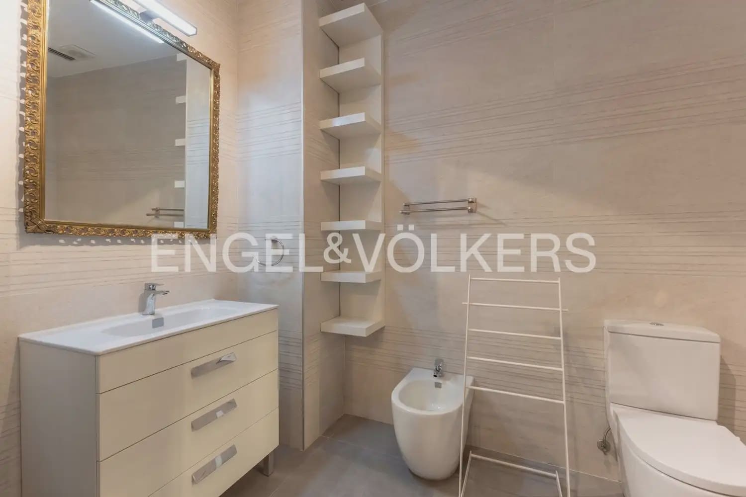 3 slaapkamer Flat te koop in Valencia stad - € 1.850.000 (Ref: 10057836)